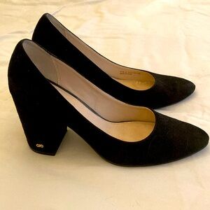 Cole Haan black Suede heels!
